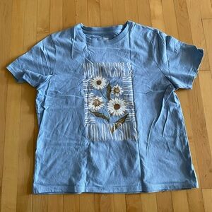 Women’s Fitted Graphic T-Shirt